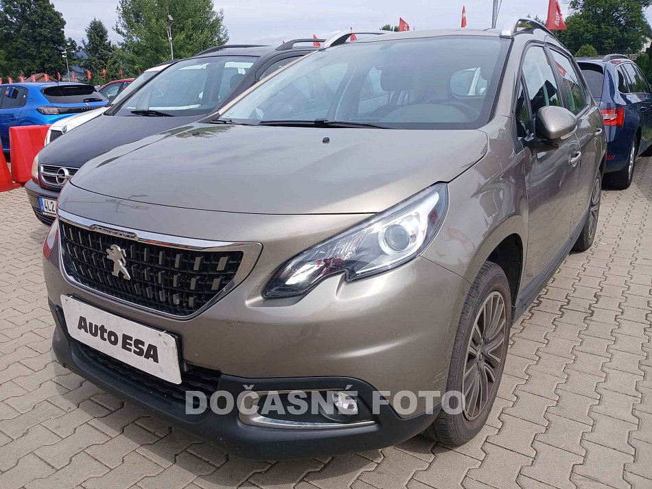 Peugeot 2008 1.2 i 