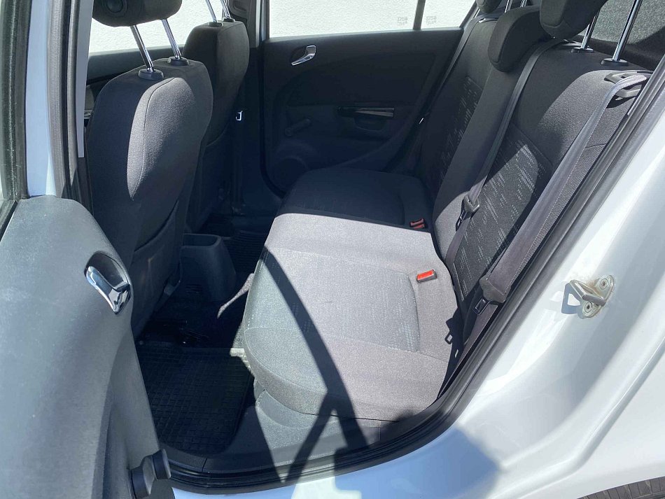 Opel Corsa 1.4i 16v 