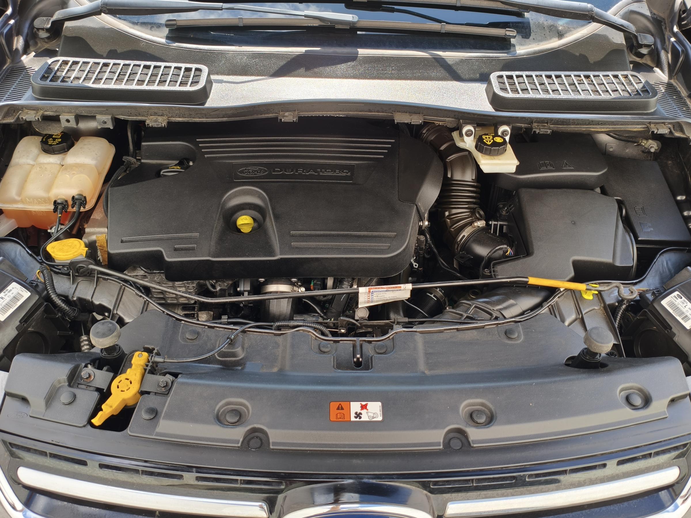 Ford Kuga, 2015 - pohled č. 7