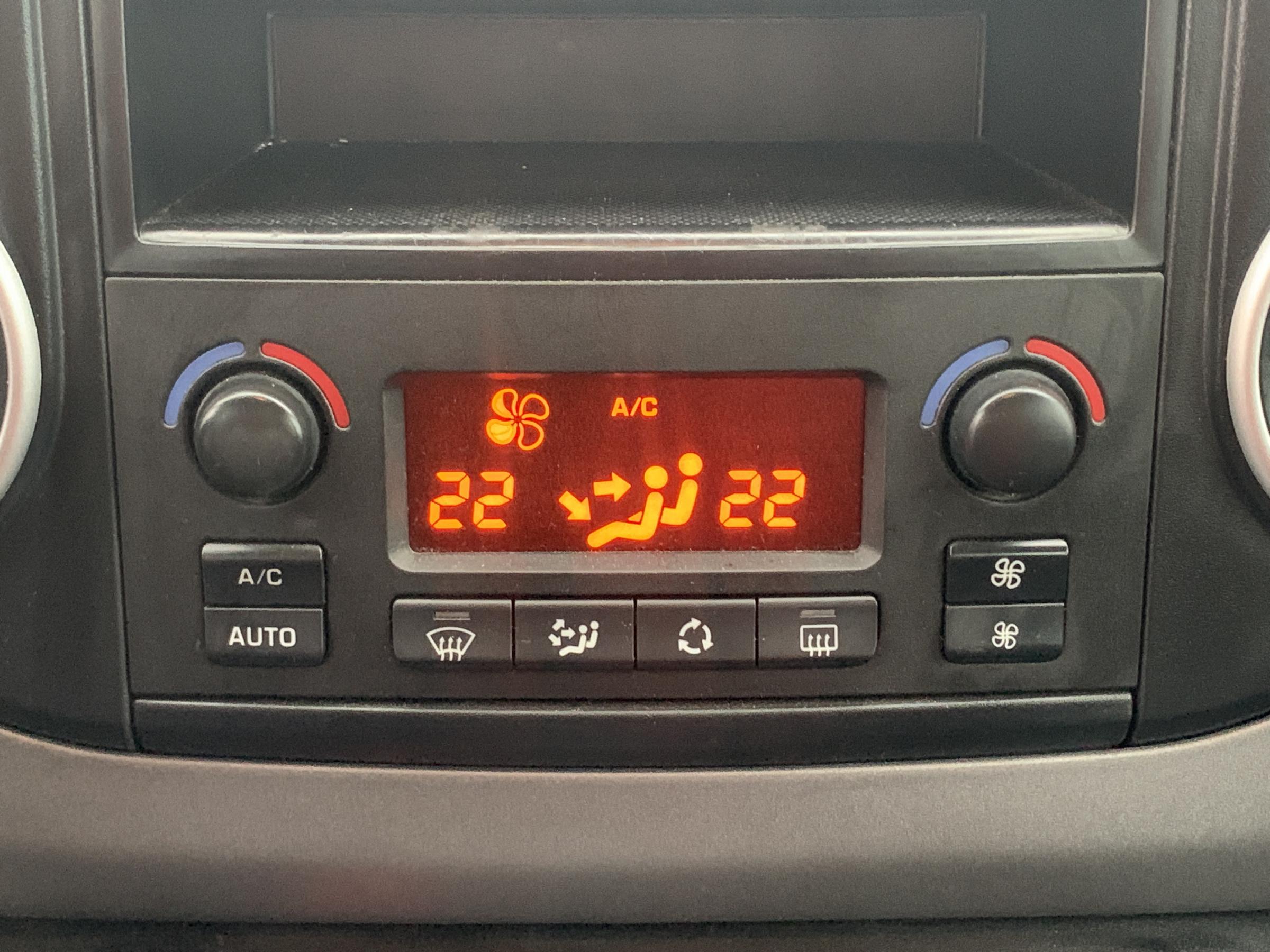 Citroën Berlingo, 2017 - pohled č. 16