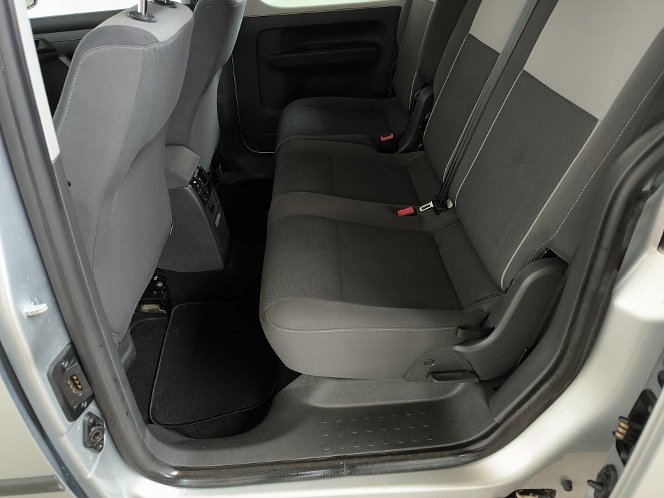 Volkswagen Caddy 1.6TDi  MAXi 7míst