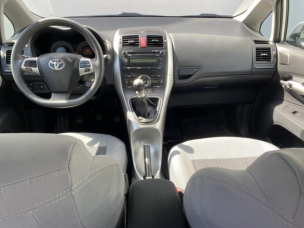 Toyota Auris 1.6i 