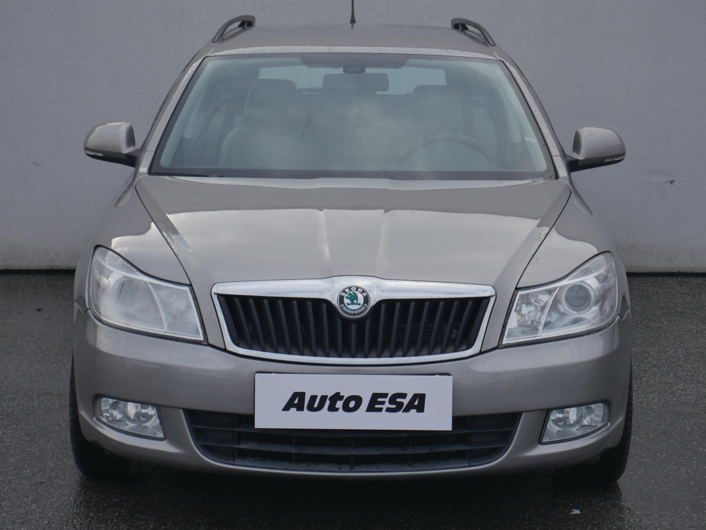 Škoda Octavia II, 2012 - pohled č. 2