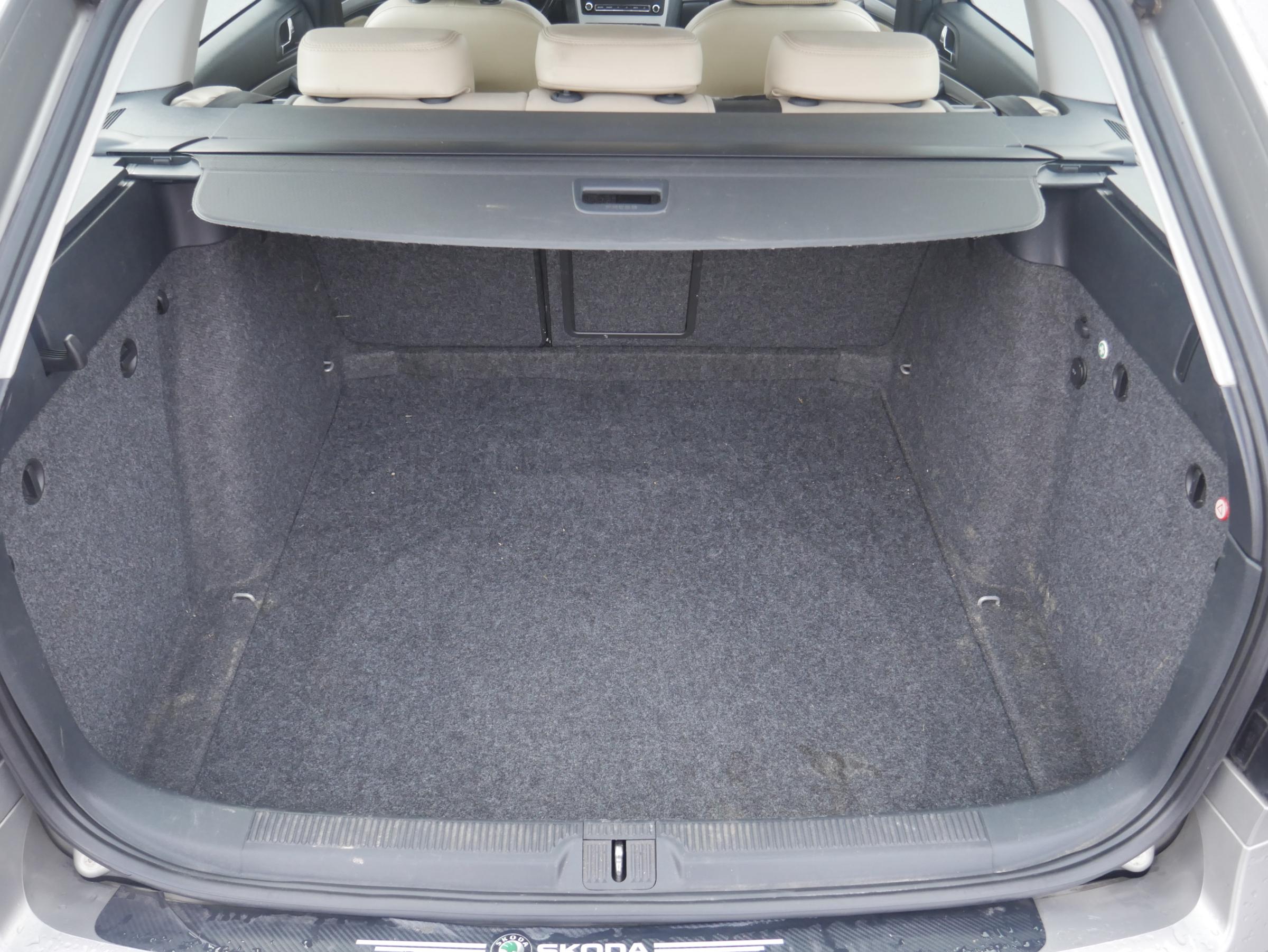 Škoda Octavia II, 2012 - pohled č. 7