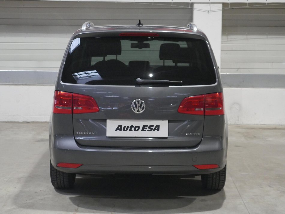 Volkswagen Touran 2.0 TDi 