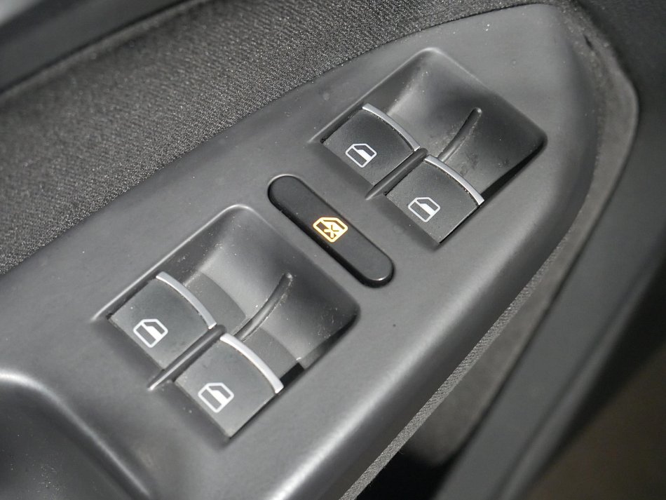 Volkswagen Touran 2.0 TDi 