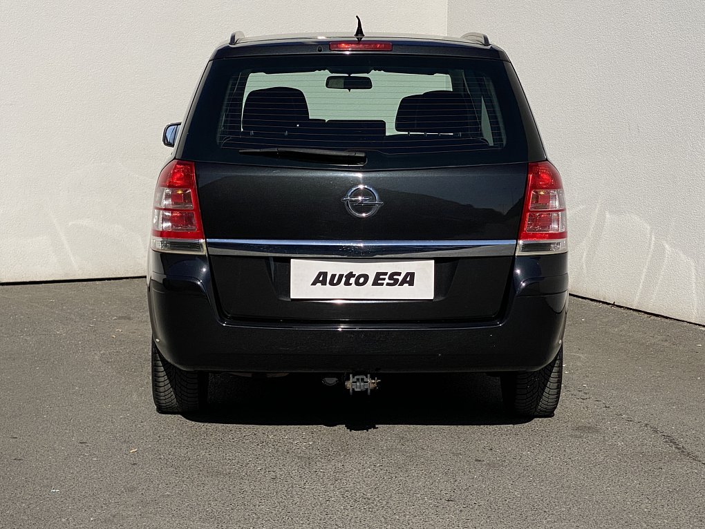 Opel Zafira 1.6i Family 7míst