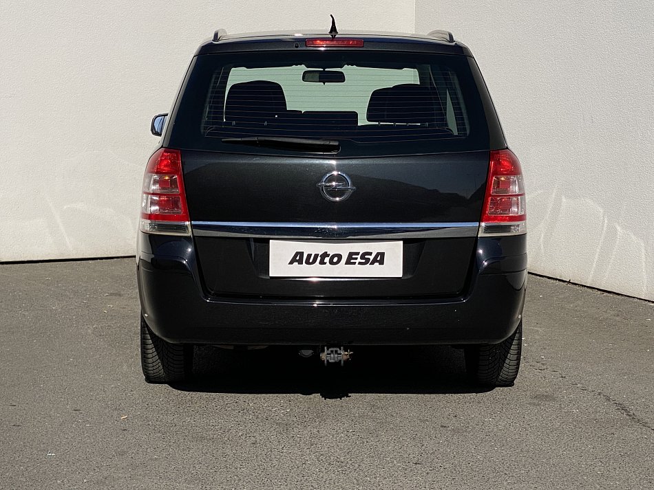 Opel Zafira 1.6i Family 7míst