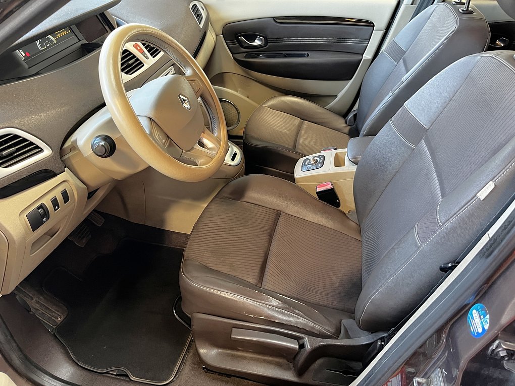 Renault Grand Scénic 2.0 dCi  7míst