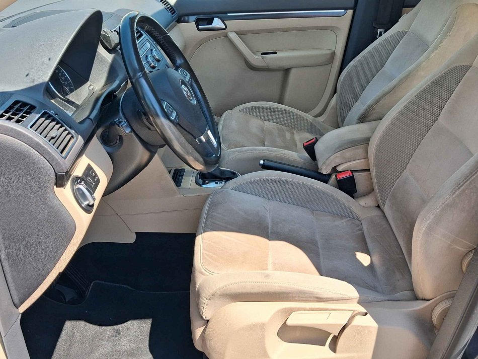 Volkswagen Touran 2.0 TDi 