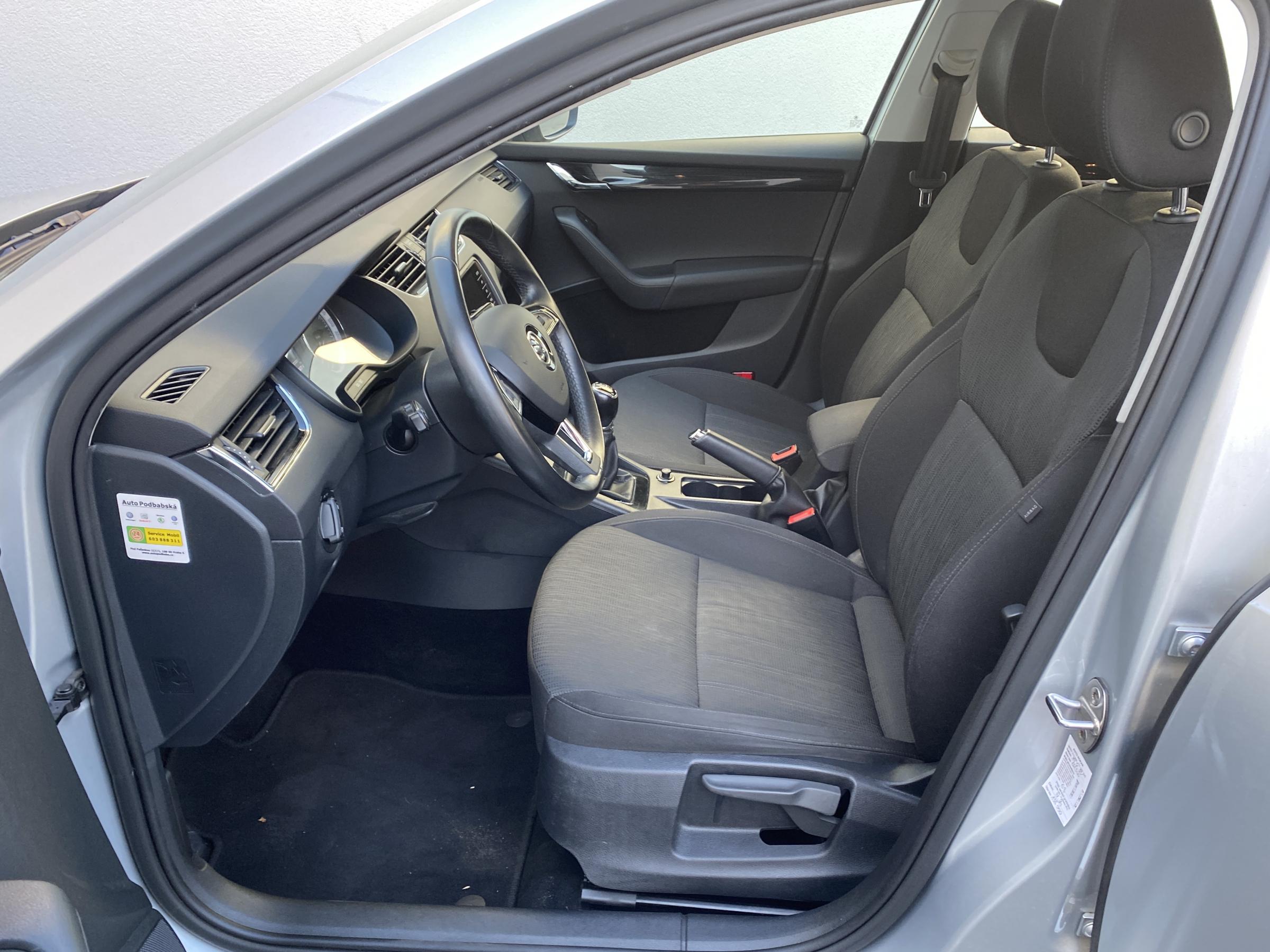 Škoda Octavia III, 2017 - pohled č. 9