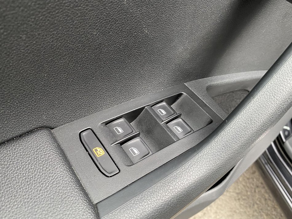 Škoda Octavia III 2.0 TSi RS Challange