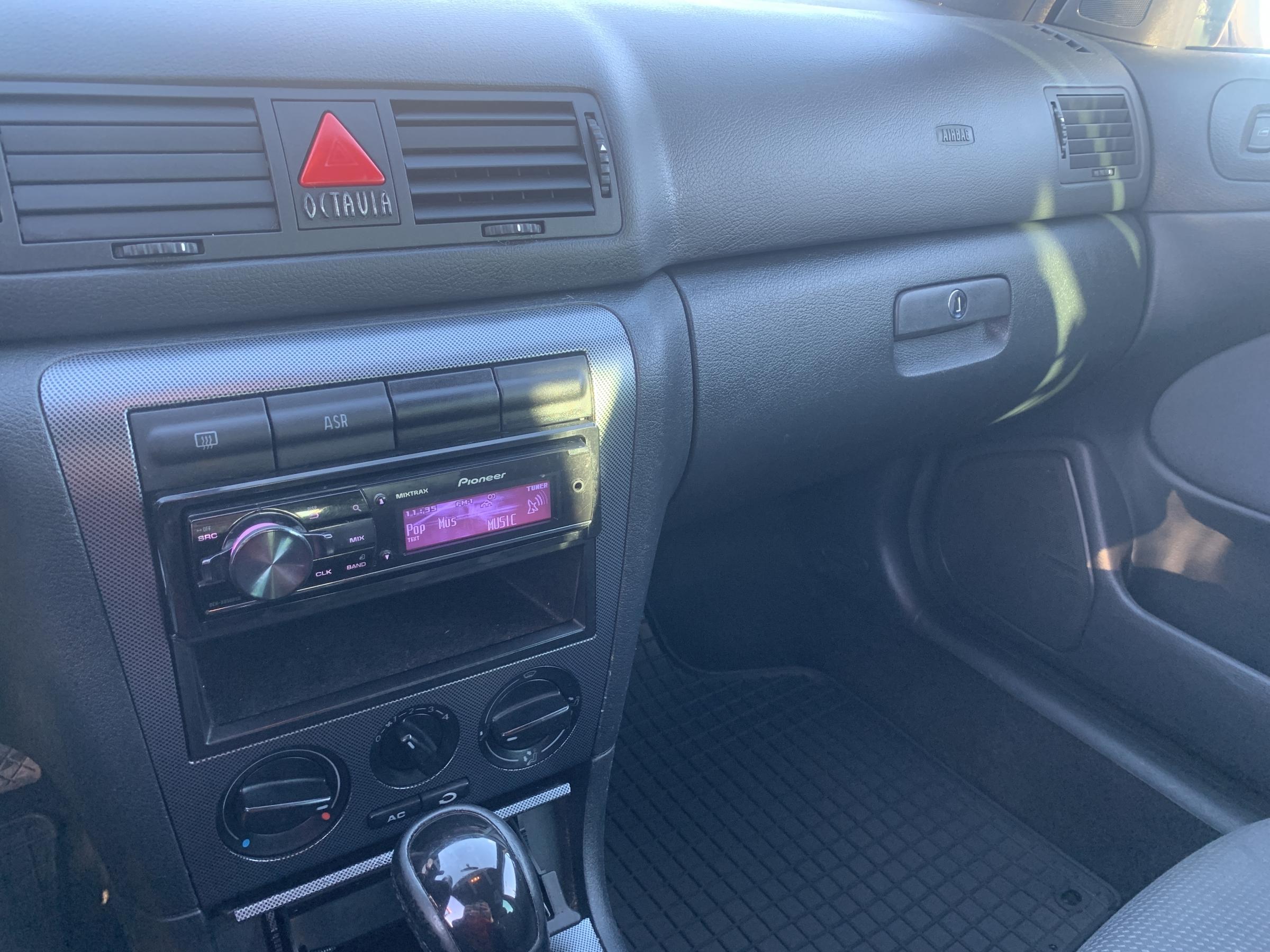 Škoda Octavia, 2009 - pohled č. 14