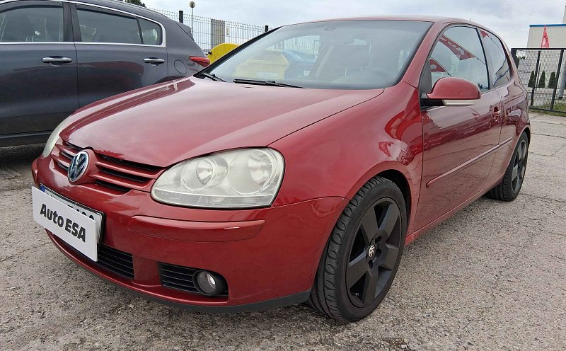 Volkswagen Golf 1.6 FSi 