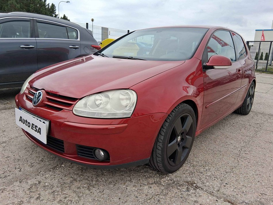 Volkswagen Golf 1.6 FSi 
