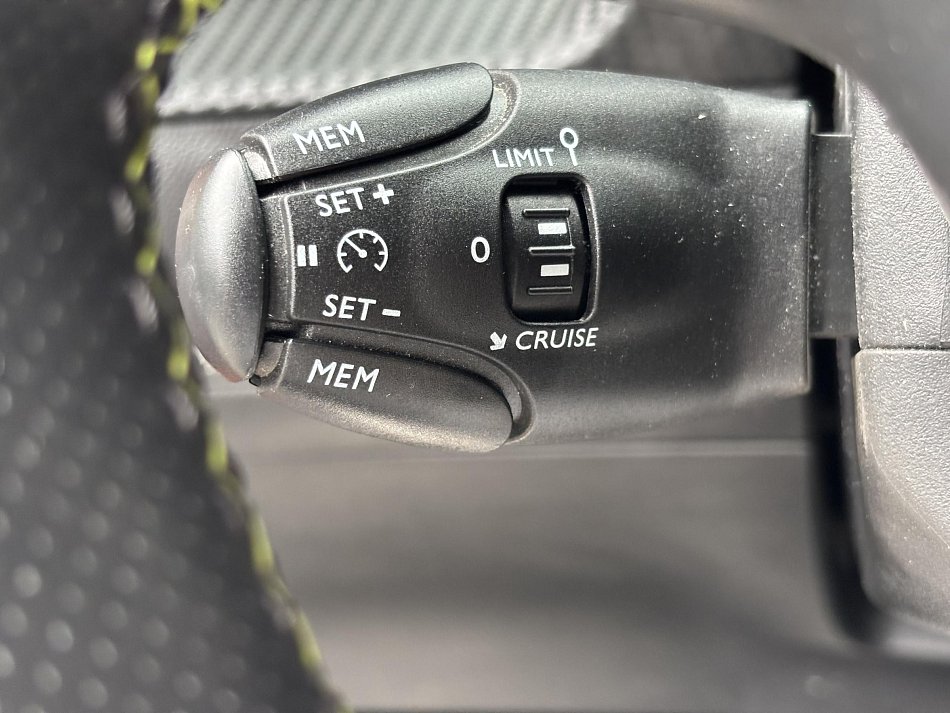 Peugeot 2008 1.2 PT GT Line