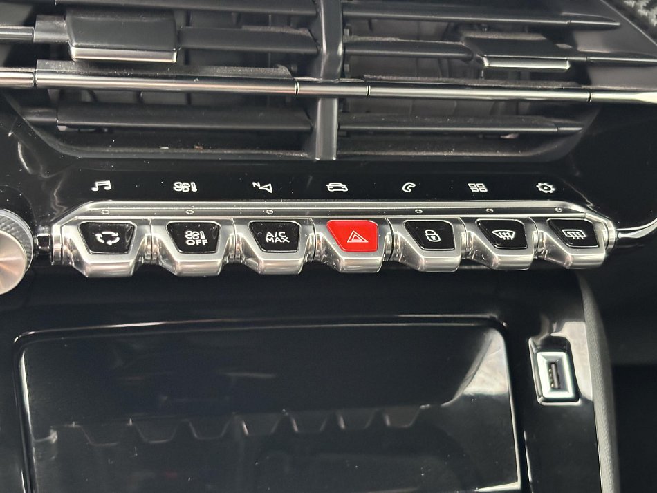 Peugeot 2008 1.2 PT GT Line