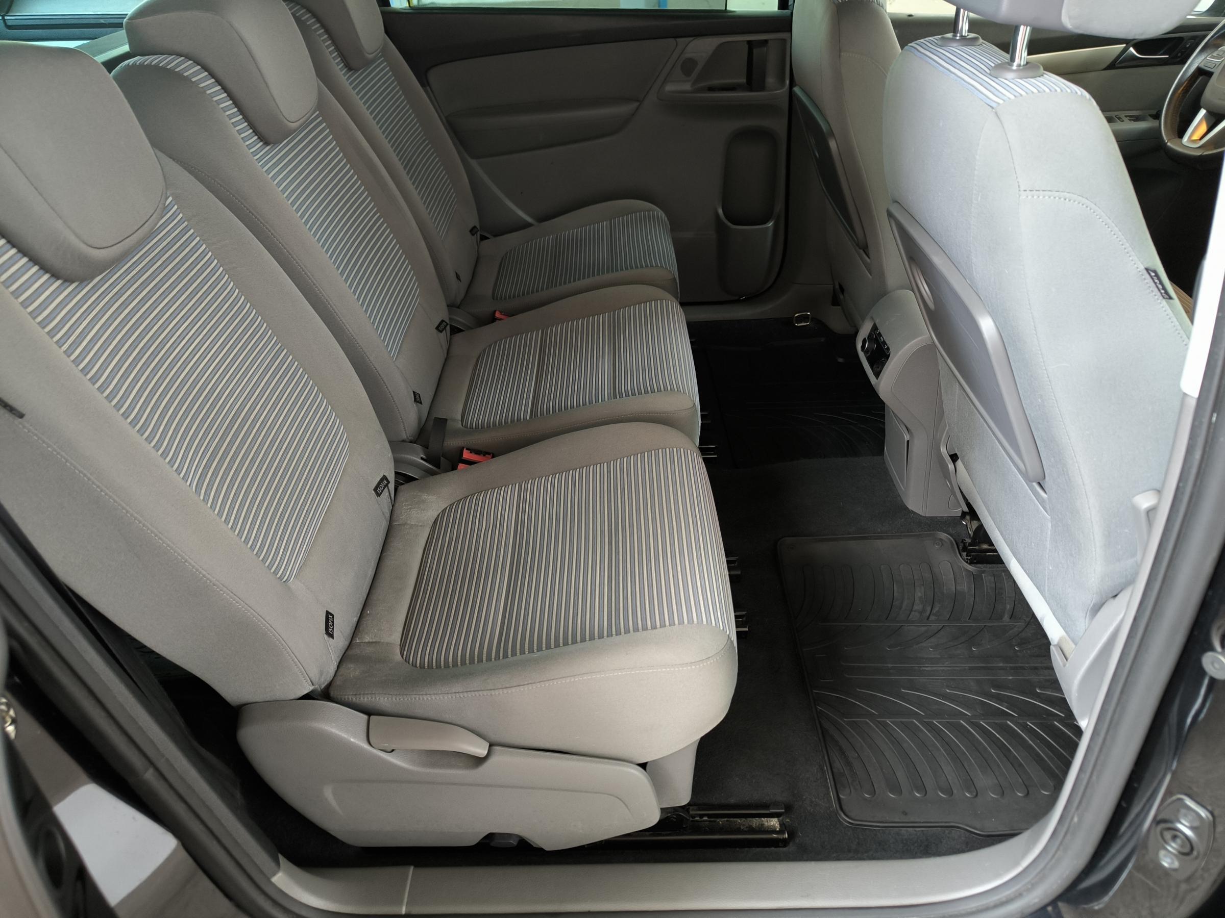 Seat Alhambra, 2013 - pohled č. 10