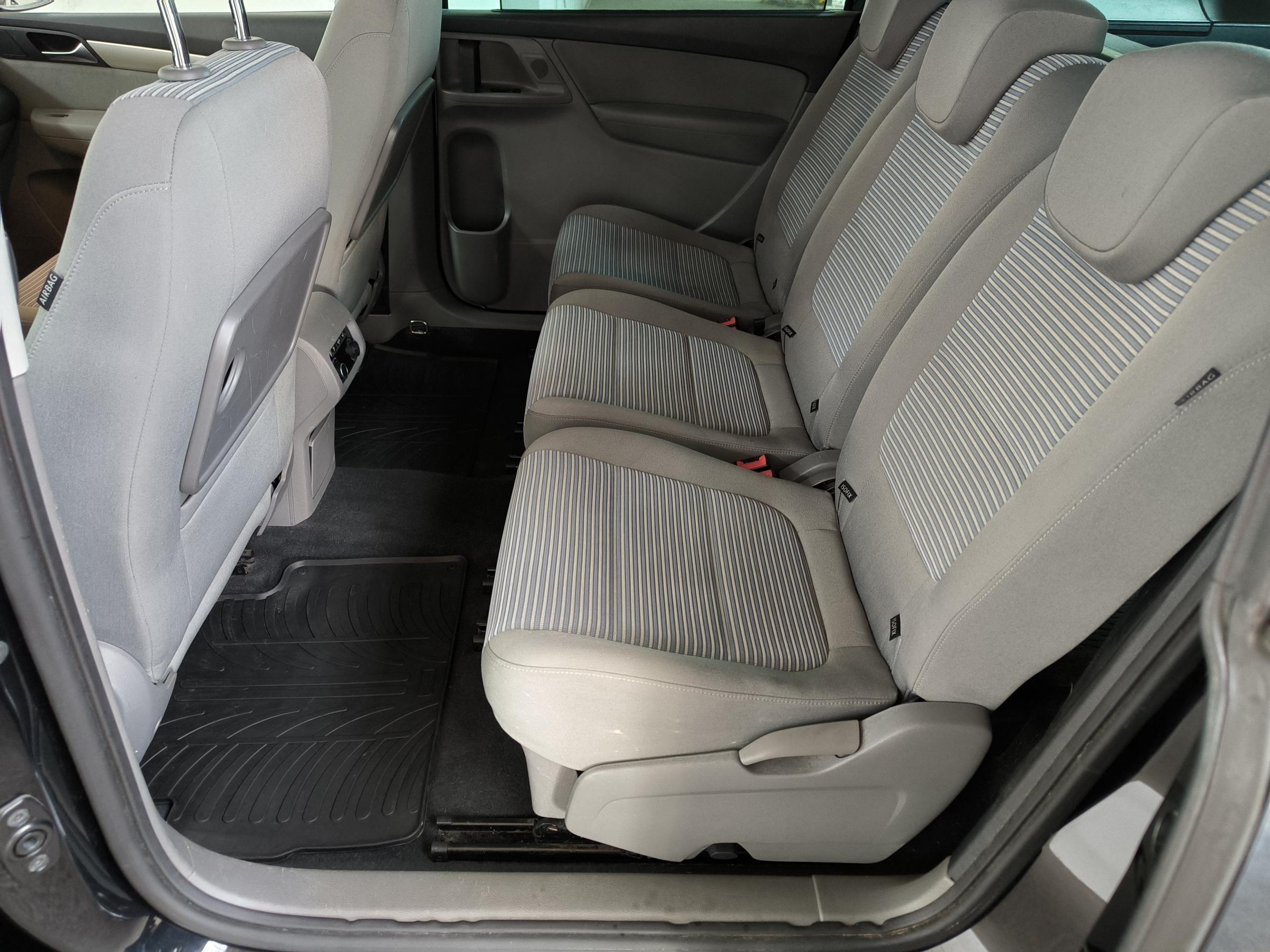 Seat Alhambra, 2013 - pohled č. 9