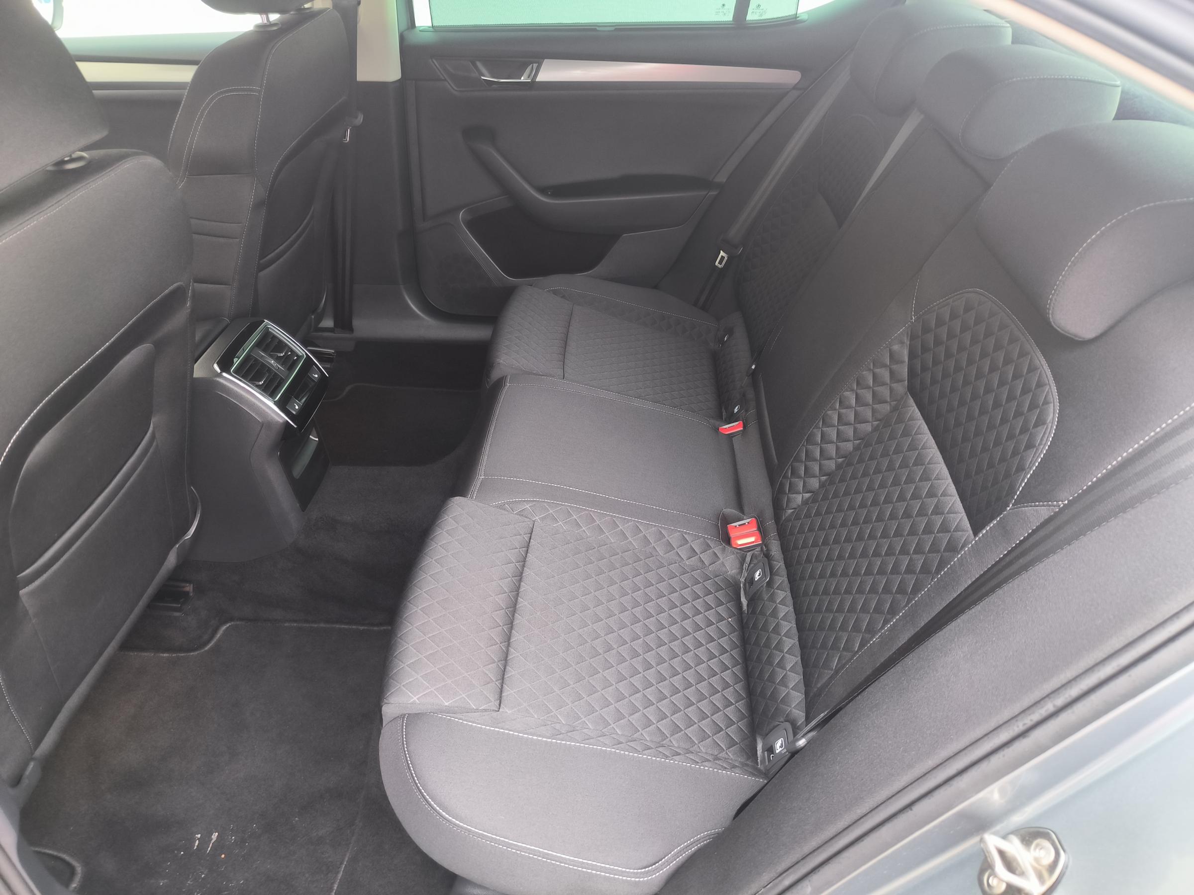 Škoda Superb III, 2016 - pohled č. 10