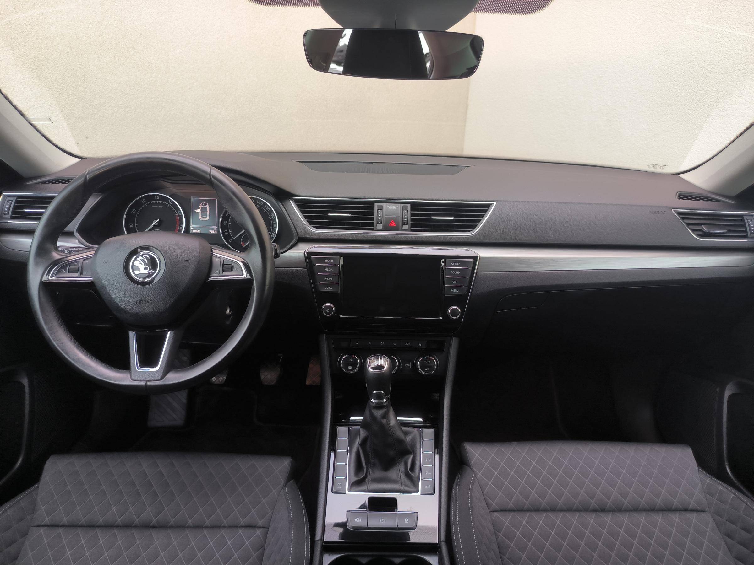 Škoda Superb III, 2016 - pohled č. 8