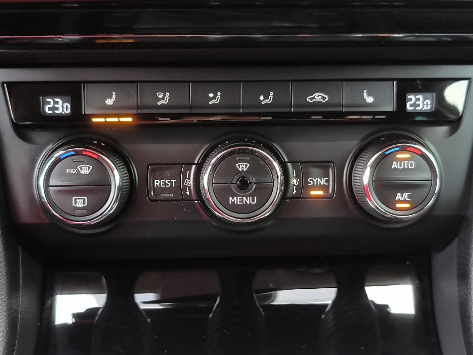 Škoda Superb III 1.4 TSi Style