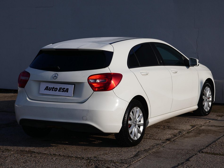 Mercedes-Benz Třída A 1.6i  A180