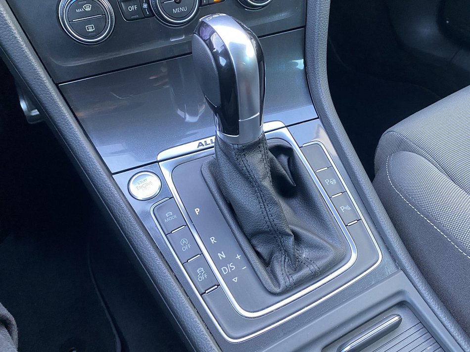 Volkswagen Golf 2.0 TDI 