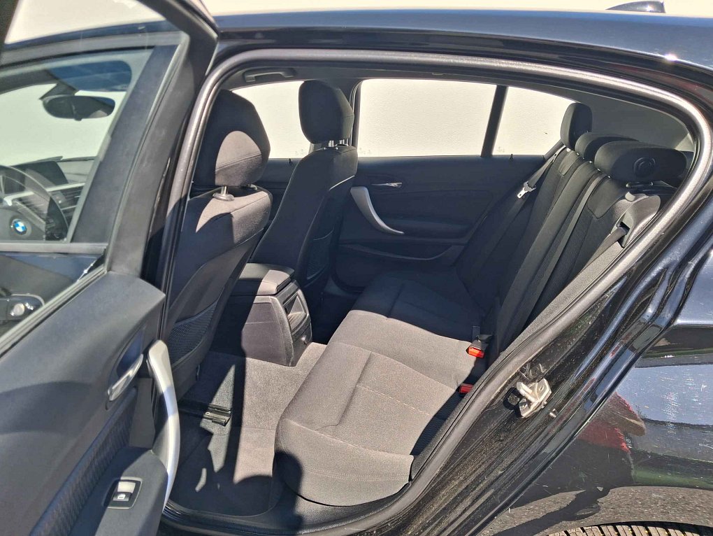 BMW Řada 1 2.0i Advantage 120i