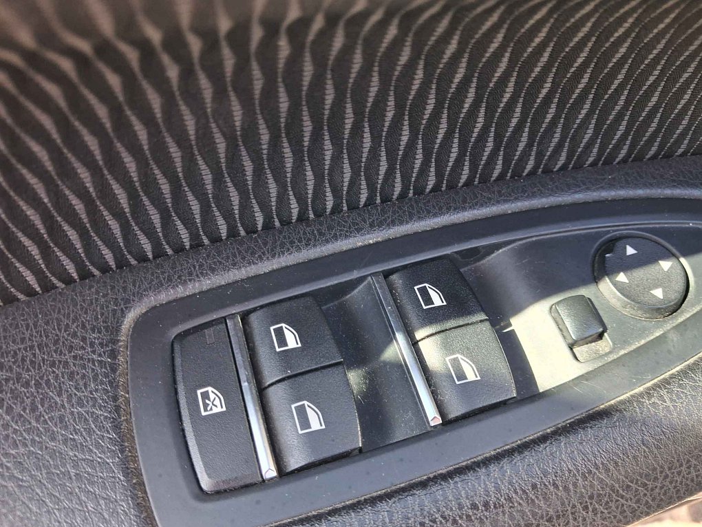 BMW Řada 1 2.0i Advantage 120i