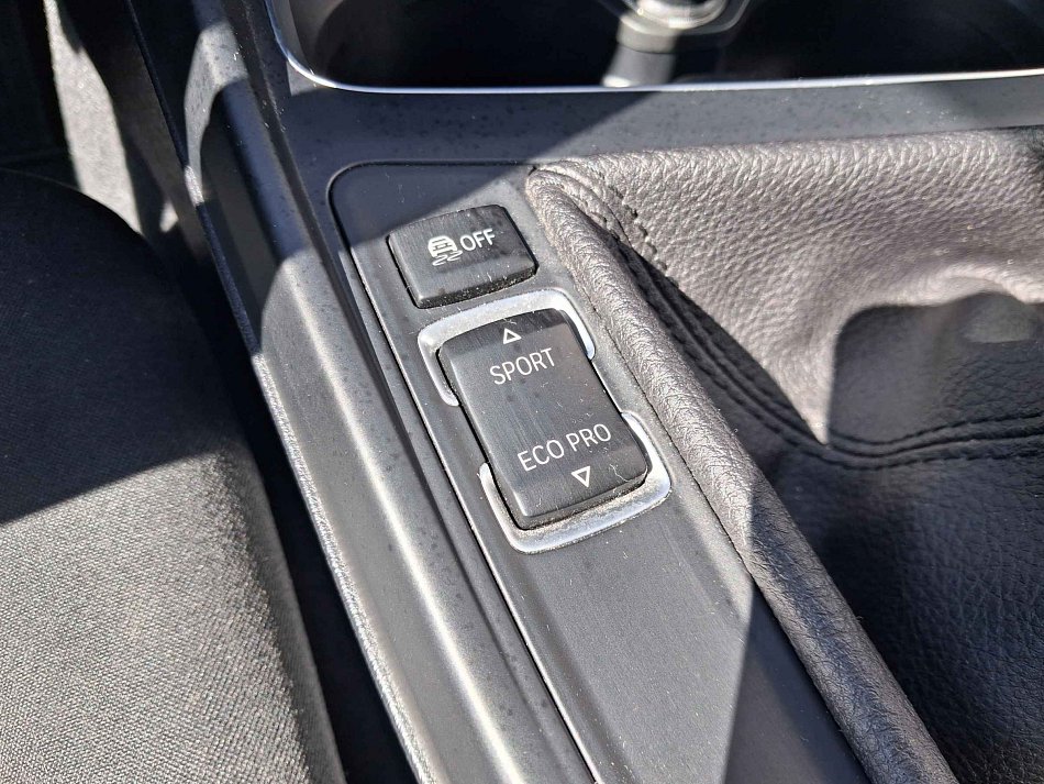 BMW Řada 1 2.0i Advantage 120i