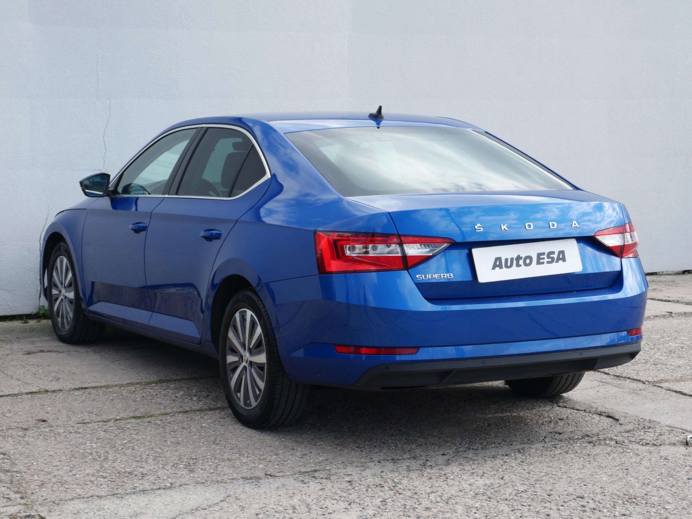 Škoda Superb III, 2022 - pohled č. 4