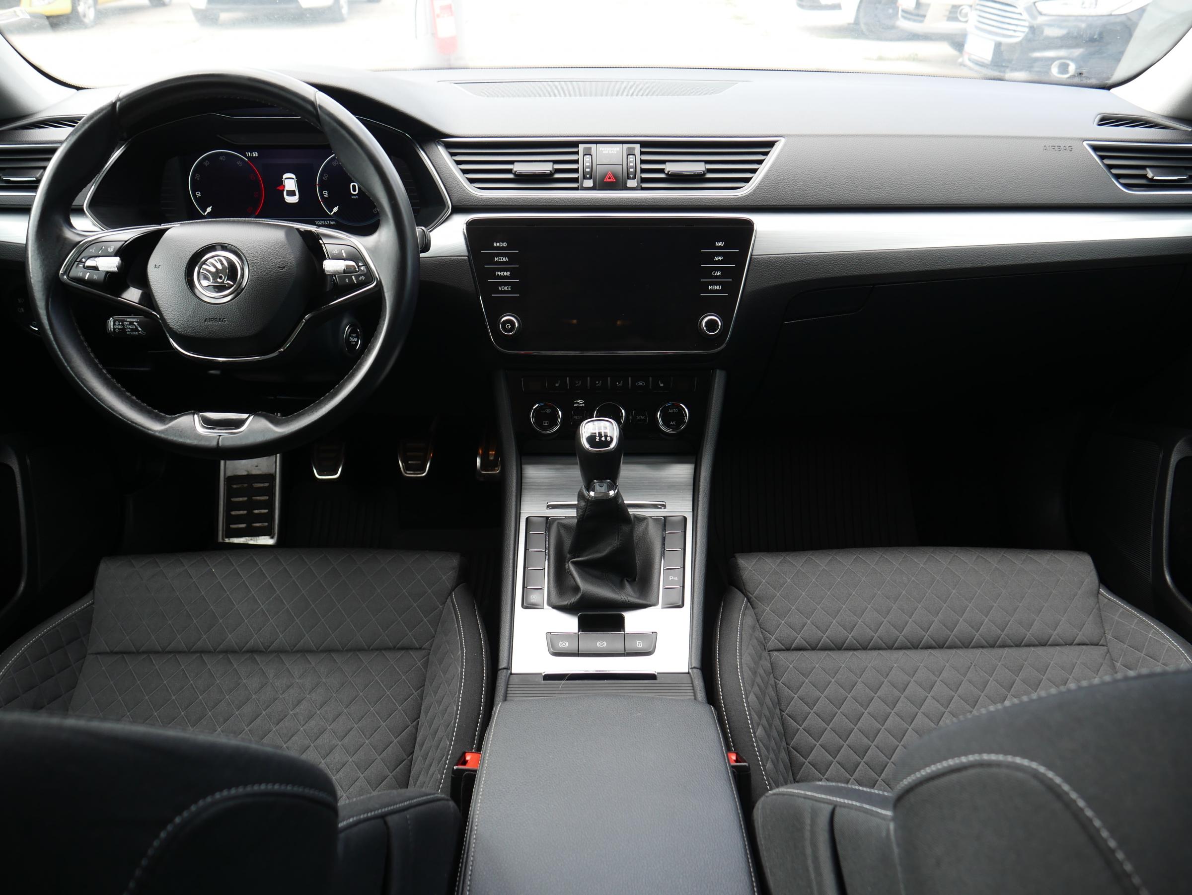 Škoda Superb III, 2022 - pohled č. 8