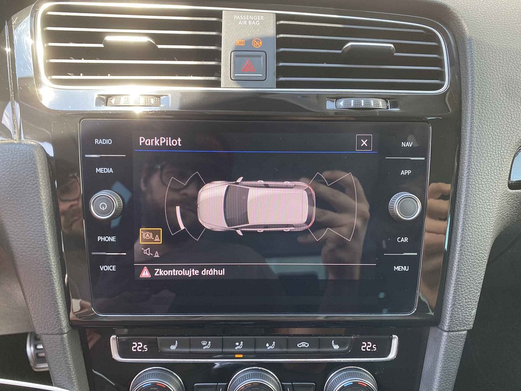 Volkswagen Golf 2.0 TDi Sound