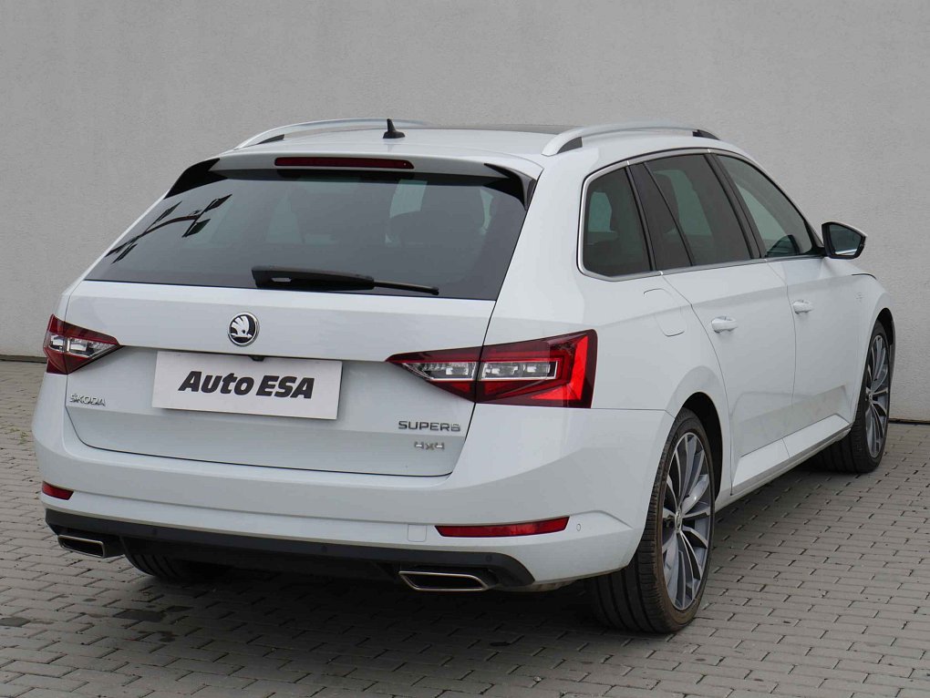 Škoda Superb III 2.0TSi  4x4
