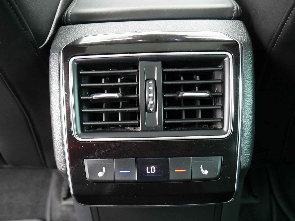 Škoda Superb III 2.0TSi  4x4