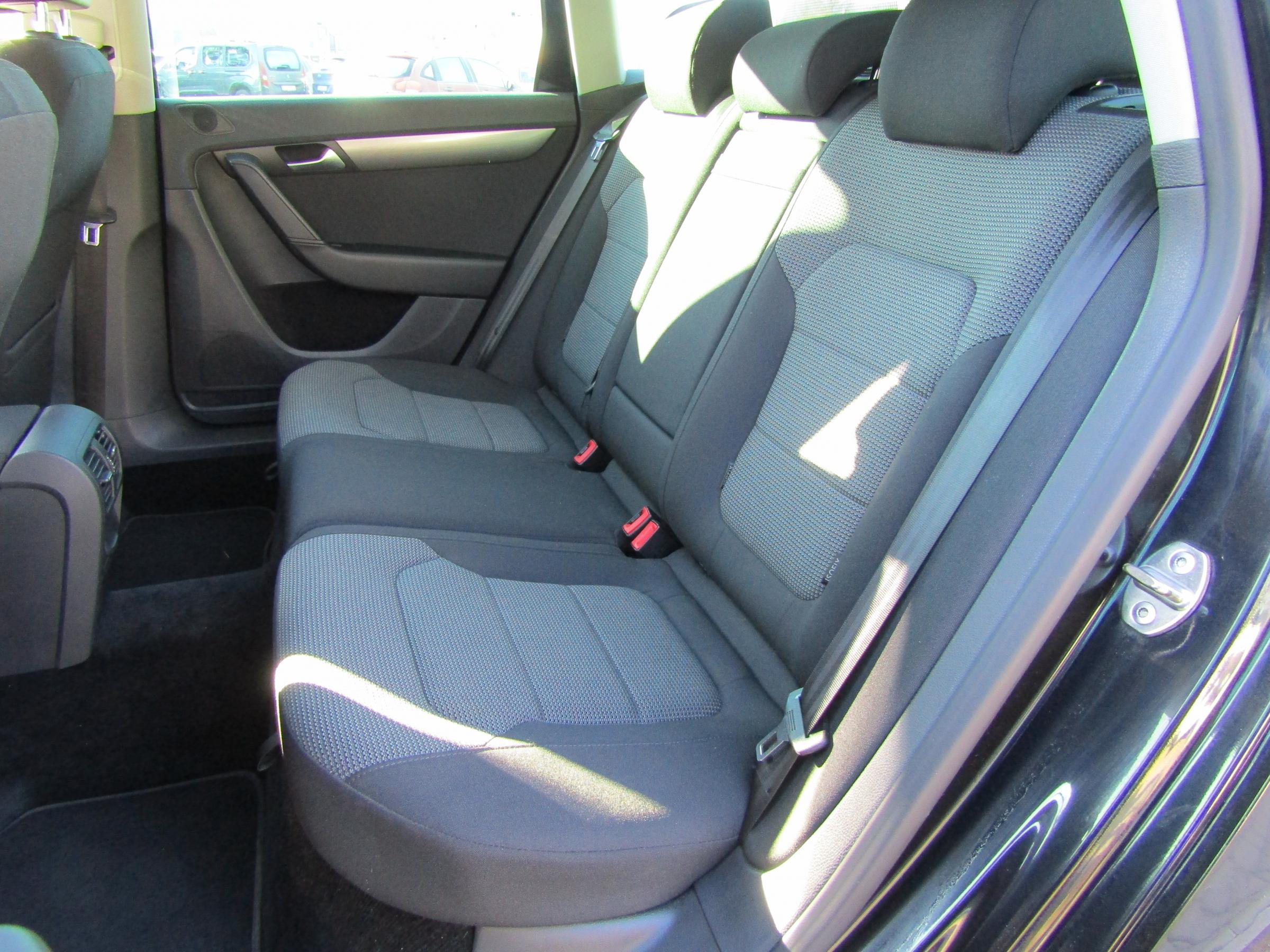 Volkswagen Passat, 2014 - pohled č. 10