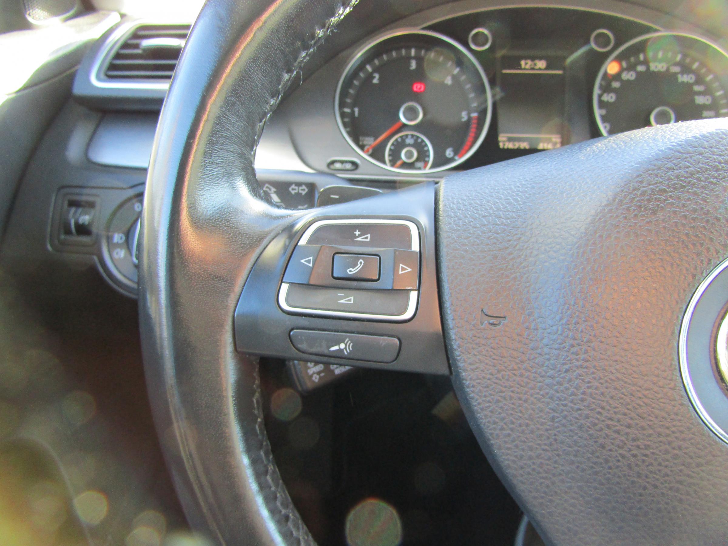 Volkswagen Passat, 2014 - pohled č. 15