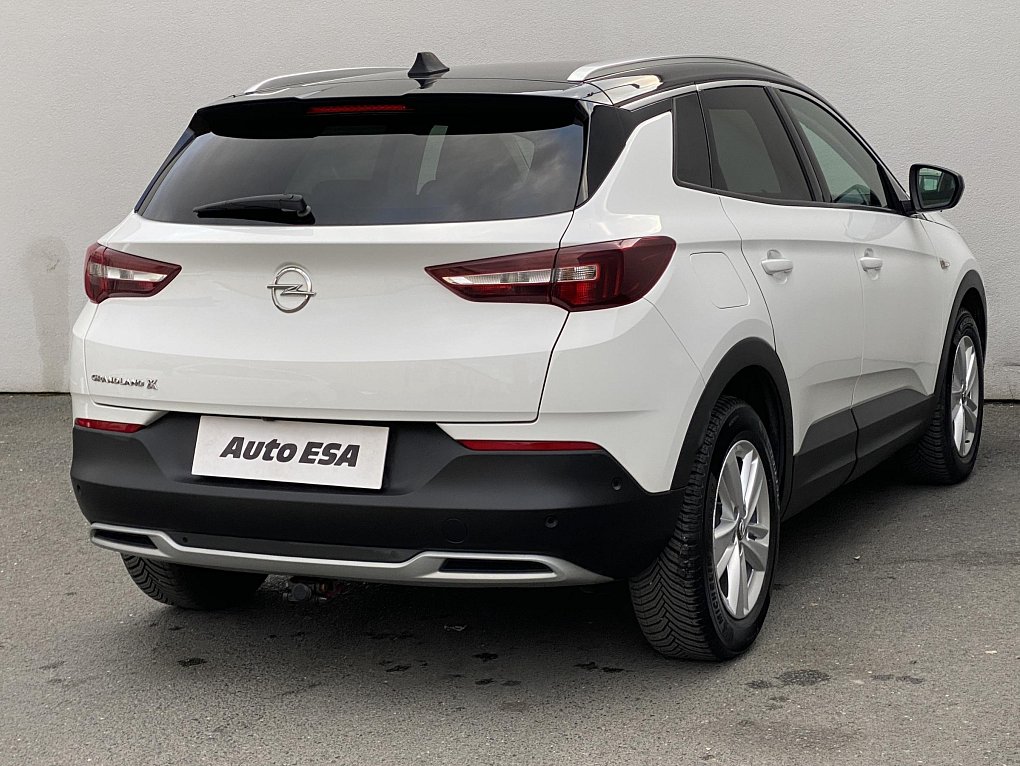 Opel Grandland X 1.2 PT 