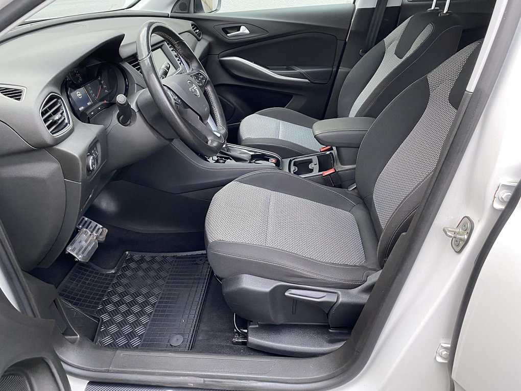 Opel Grandland X 1.2 PT 