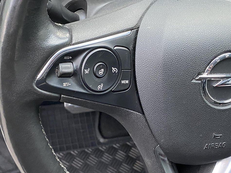 Opel Grandland X 1.2 PT 