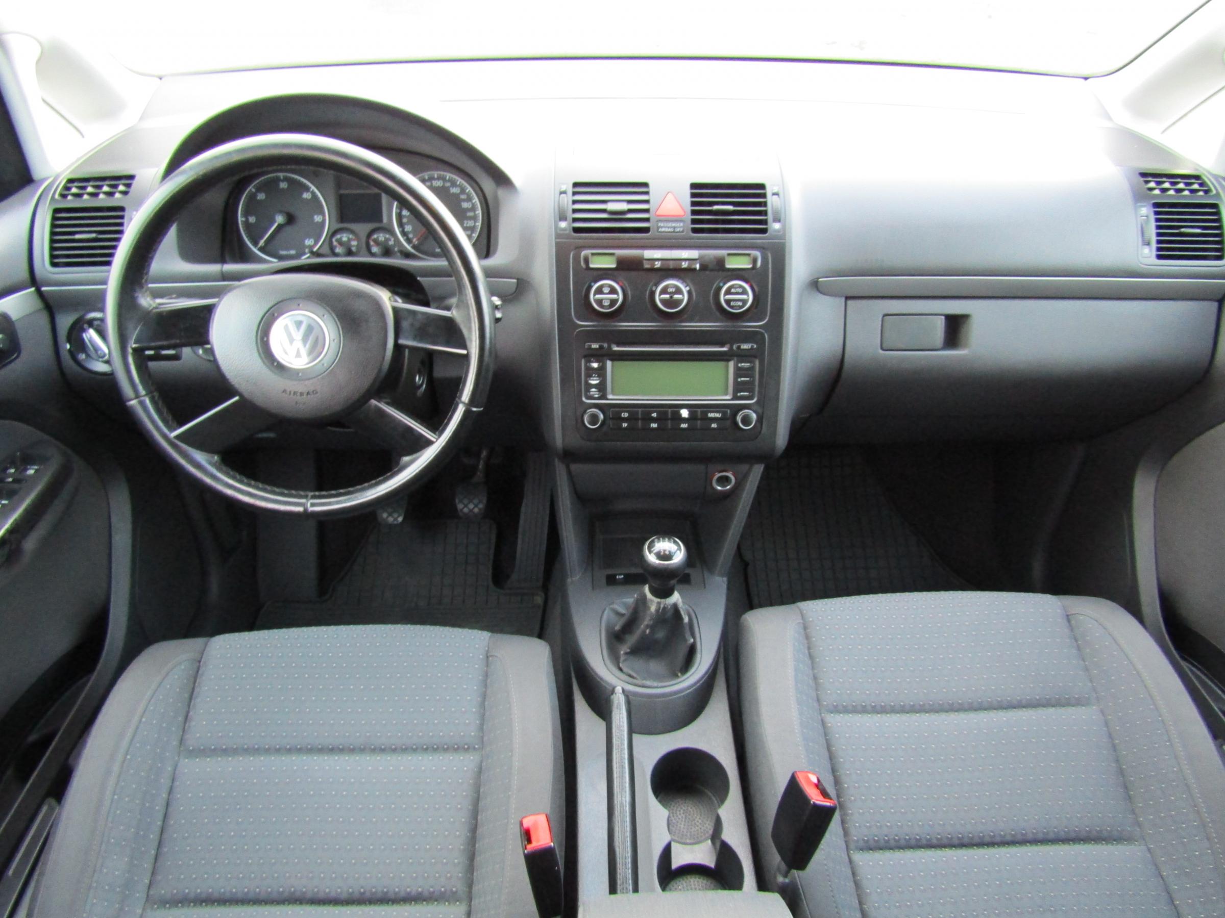 Volkswagen Touran, 2004 - pohled č. 9