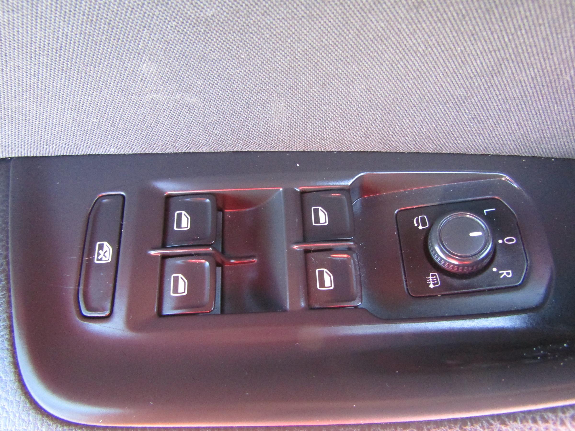 Volkswagen Passat, 2015 - pohled č. 12