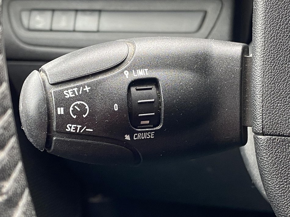 Peugeot 2008 1.2 PT Active