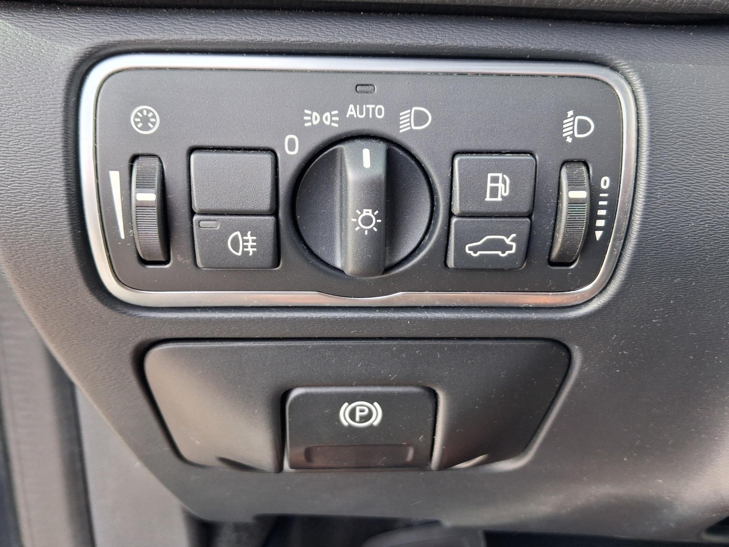 Volvo XC60, 2015 - pohled č. 12