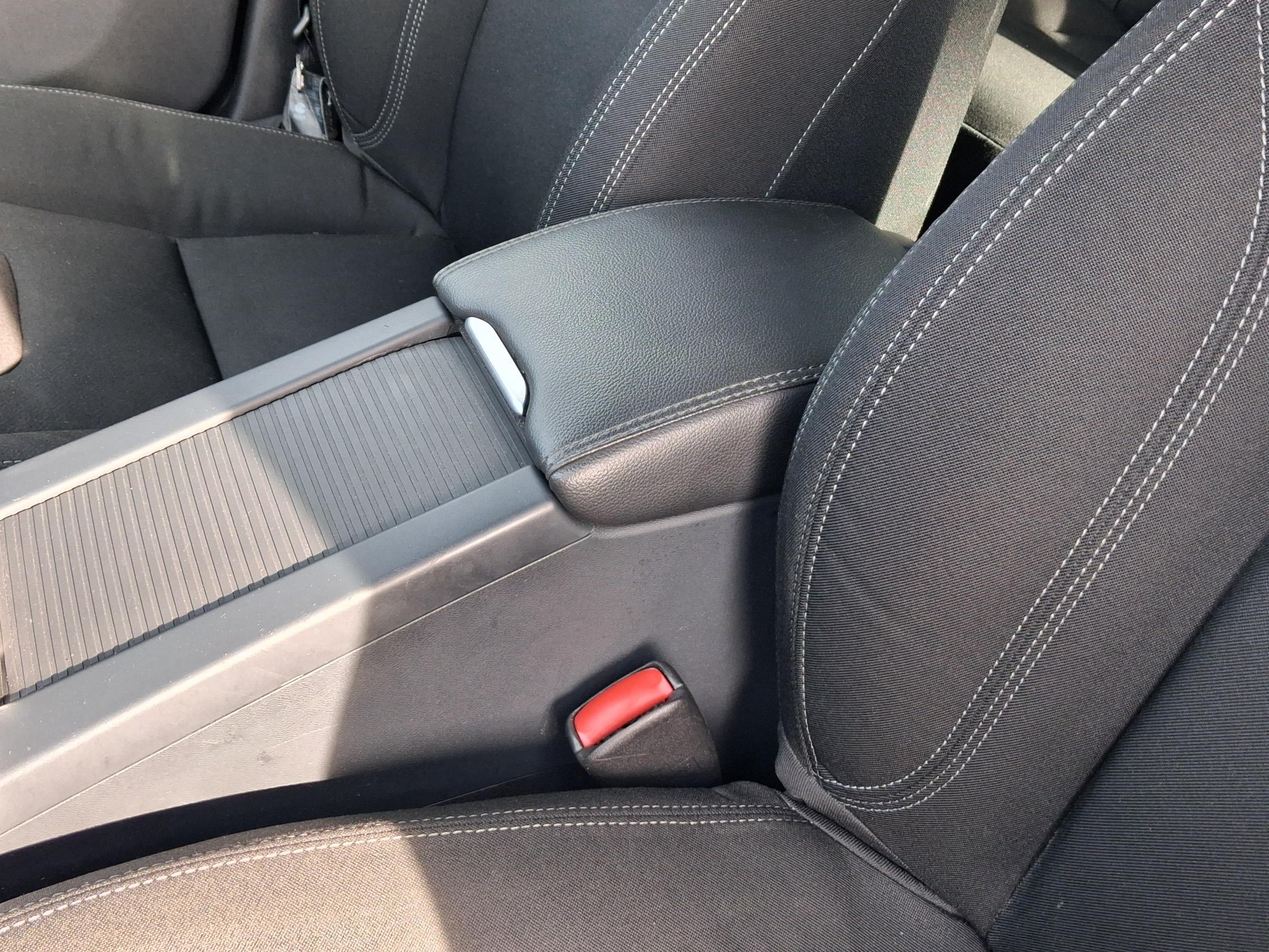 Volvo XC60, 2015 - pohled č. 18