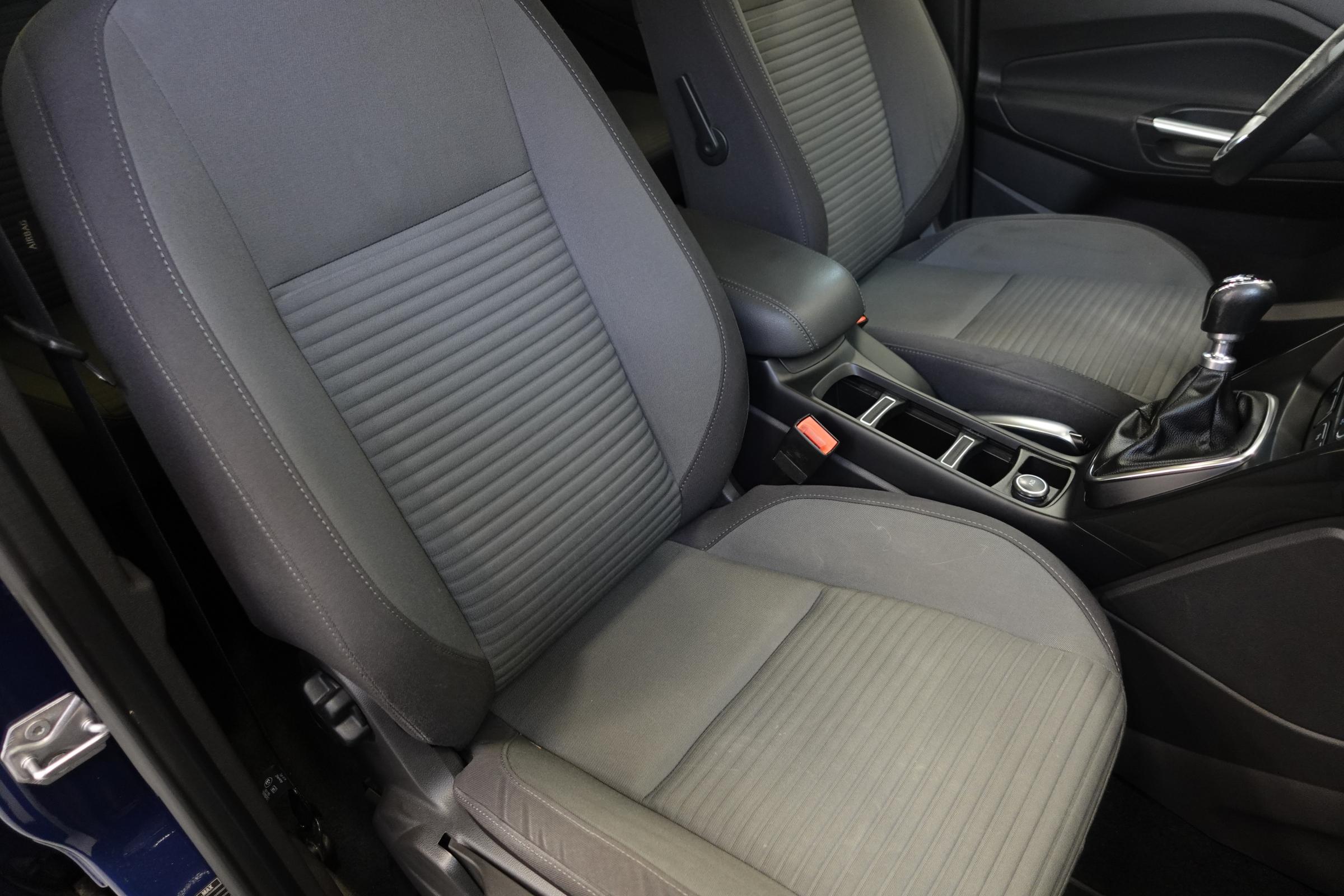 Ford Grand C-MAX, 2016 - pohled č. 12