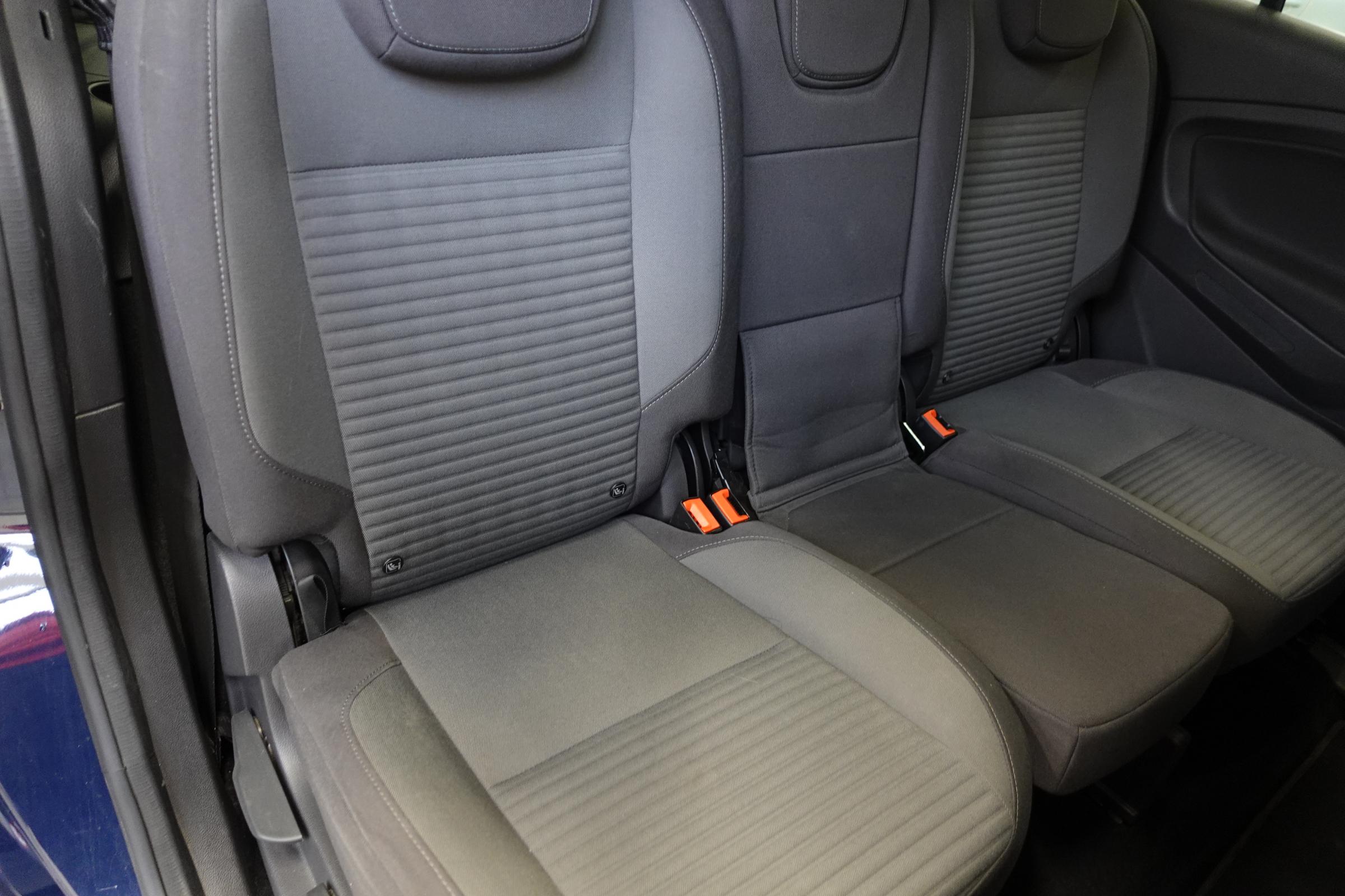 Ford Grand C-MAX, 2016 - pohled č. 13