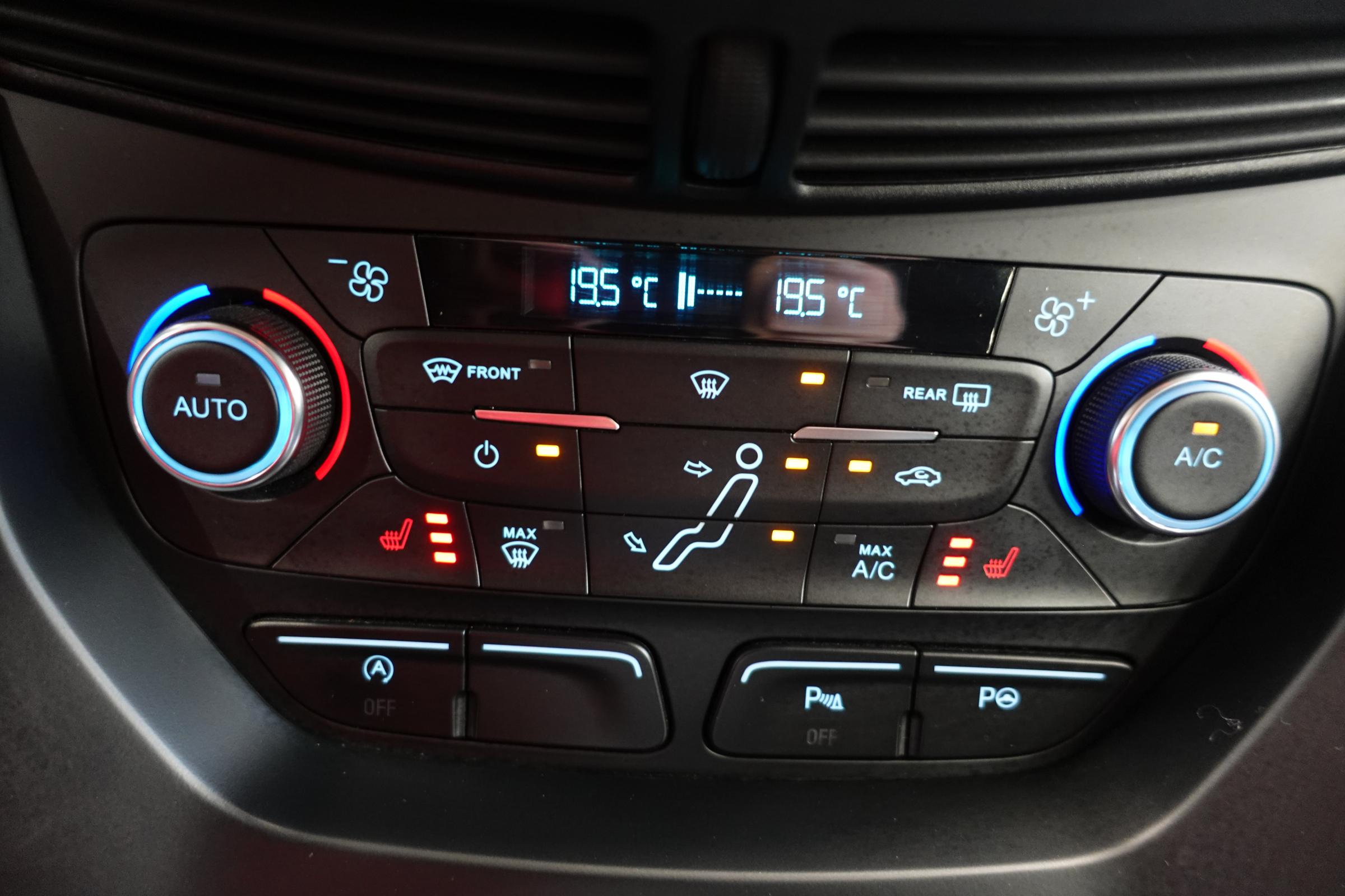 Ford Grand C-MAX, 2016 - pohled č. 18