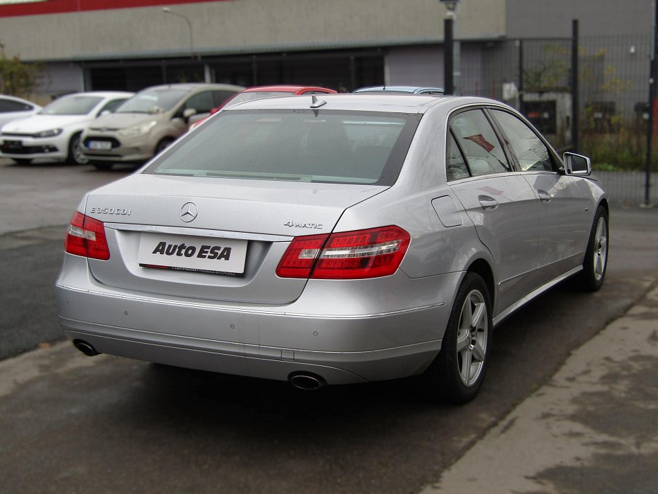 Mercedes-Benz Třída E 3.0CDi  E350 4Mat